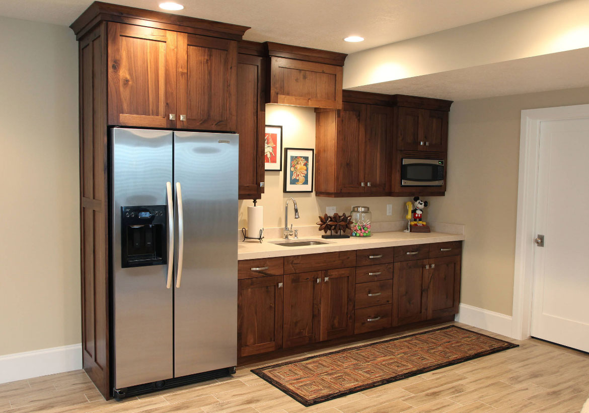 45 Basement Kitchenette Ideas to Help You Entertain in ...