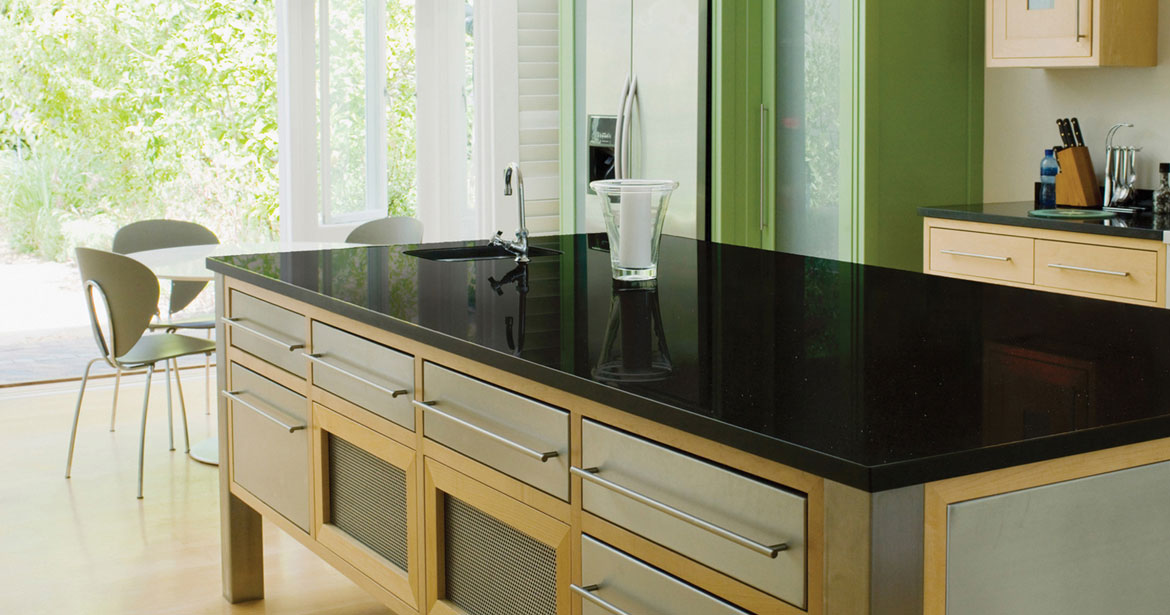Hanstone quartz a natural beauty with ideal surface and strong chemicals, Good for normal use and cutting directly.