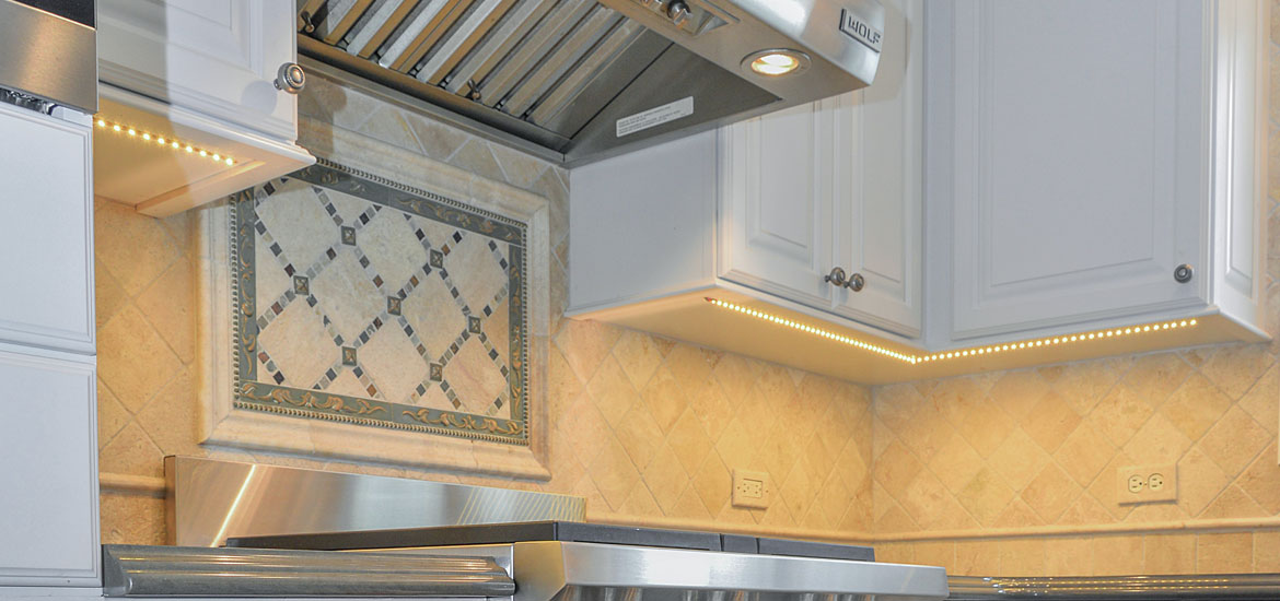 How to Choose The Best Under Cabinet Lighting | Home ...