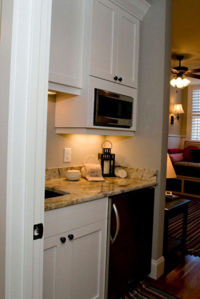 29 Basement Kitchenette Ideas to Help You Entertain in Style | Sebring ...