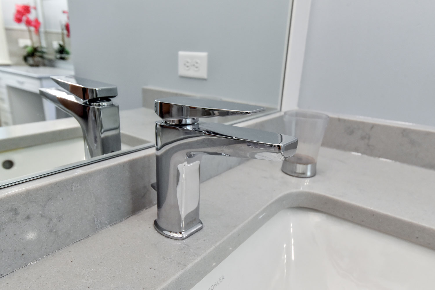 Naperville bathroom curbless modern - Sebring Design Build