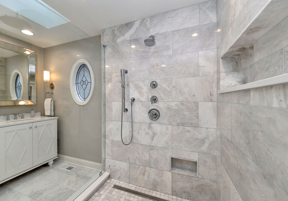 23 Elegant Carrara Marble Tile Ideas, White Marble Tile Bathroom Ideas