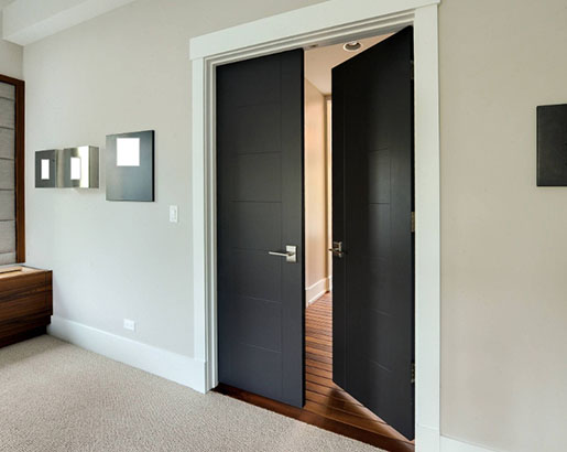 Featured image of post Craftsman Style Interior Doors And Trim - The smaller 1×4 bed slats were ripped on the table saw to be used as the top of the header.