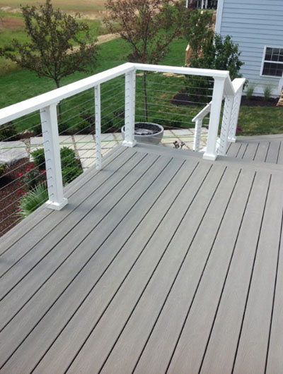 25+ Well Designed Deck Railing Ideas #deck #railing #ideas #diy