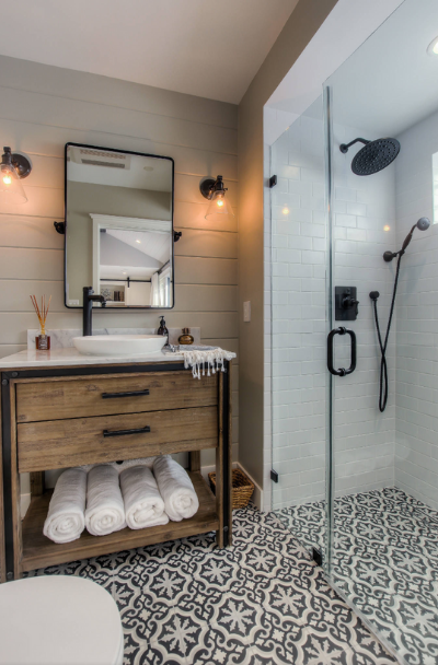 Old Bathroom Tile Ideas / Chris Black And White Bathroom Remodel Amazing Attention To Detail And All Diy Bathroom Tile Diy Tile Bathroom Vintage Bathroom Tile - A wood crate below contributes distressed texture.