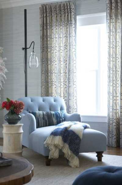 Featured image of post Grey And Blue Living Room Decor Ideas : Shop your own home by removing and replacing certain items (like plants, art, a table lamp) for instance, in the living room above by interior designer stefanie stein, the tan leather of the sofa and the teal blue of the pillows.