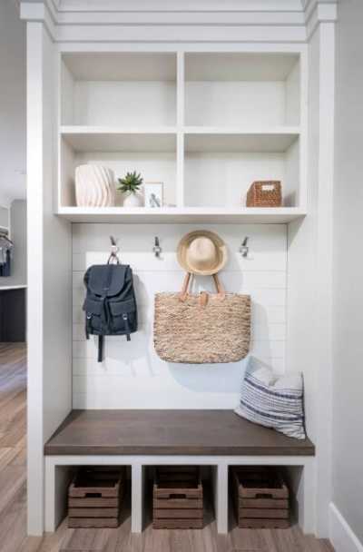 modern-farmhouse-entry-mud-room-ideas