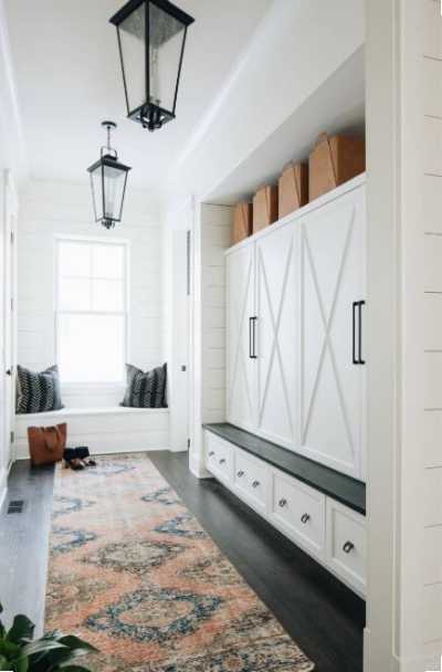 modern-farmhouse-entry-mud-room-ideas