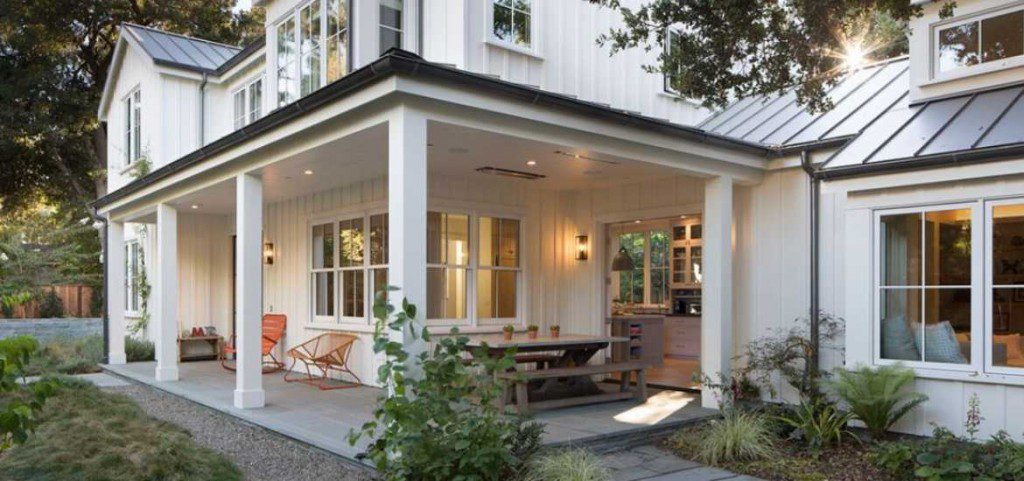 17 Modern Farmhouse Wrap Around Porch, Farmhouse Patio Ideas