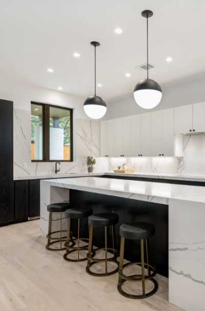 Black & White Kitchen Cabinet Ideas