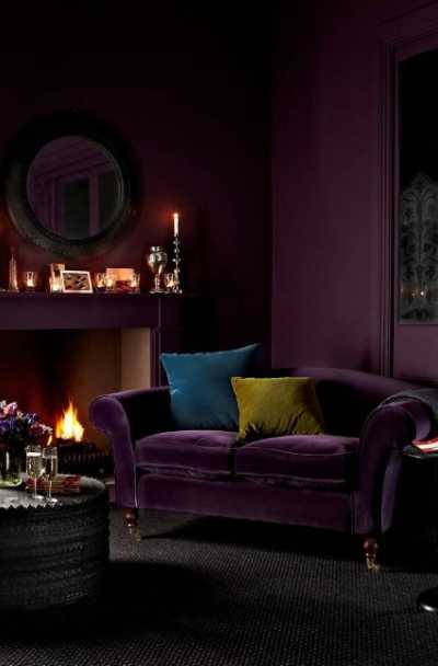 17 Purple Living Room Decor Ideas, What Color Rug Goes With Purple Sofa