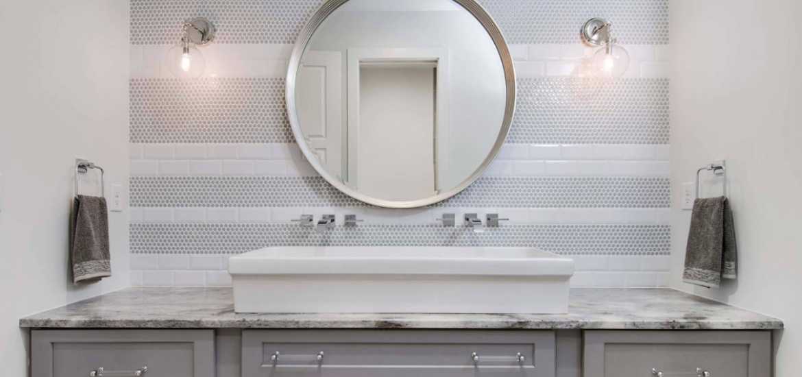 Bathroom Tile Vanity Backsplash