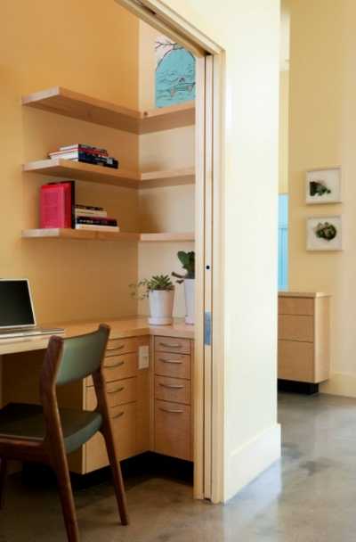 small-closet-office-desks-design-ideas