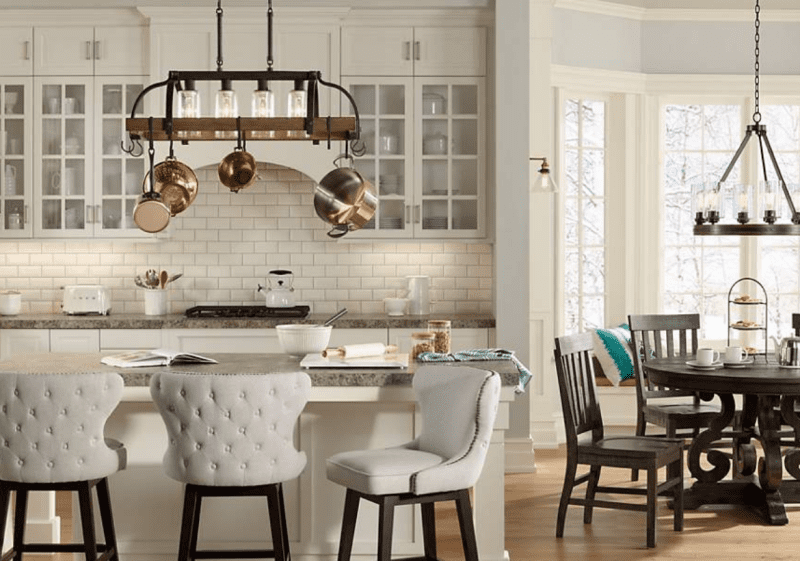 Best Kitchen Lighting Trends For 2024 Sebring Design Build   The Best Kitchen Lighting Trends For 2022 Sebring Design Build 2 800x561 