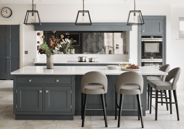 Best Kitchen Lighting Trends For 2024 Sebring Design Build   The Best Kitchen Lighting Trends For 2022 Sebring Design Build 6 600x421 