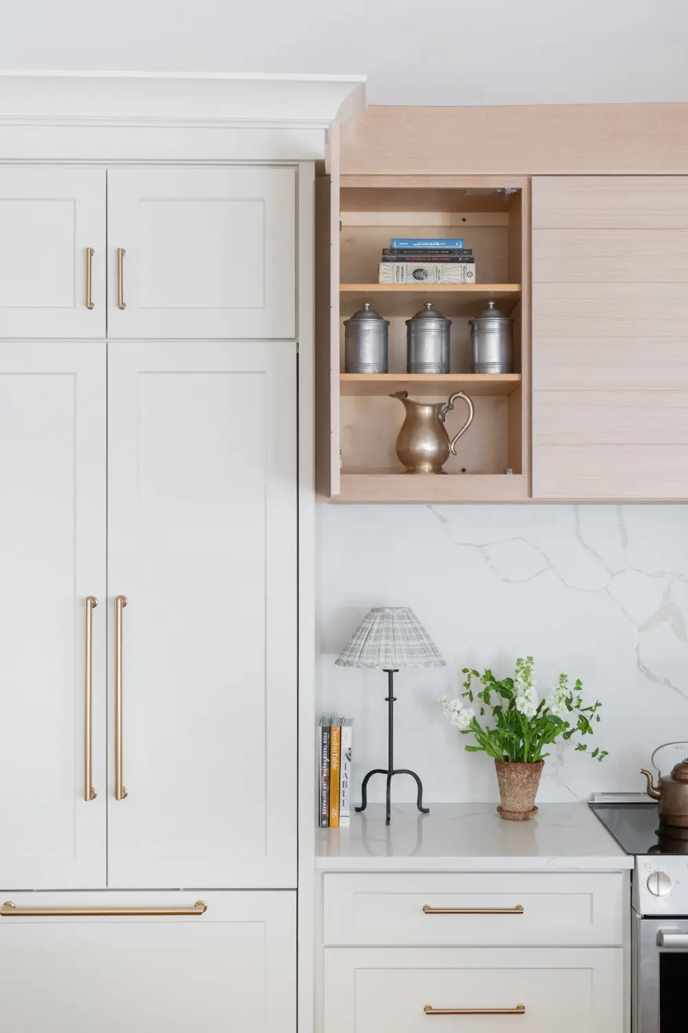 Clean and Elegant Kitchen