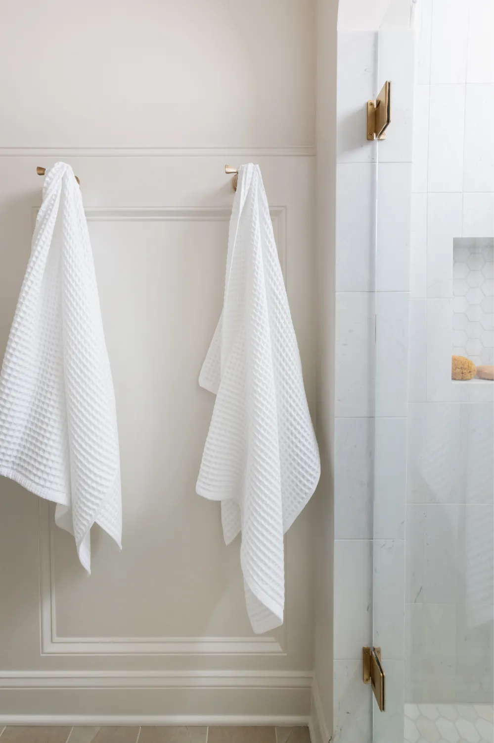 Clean and Elegant Guest Bathroom