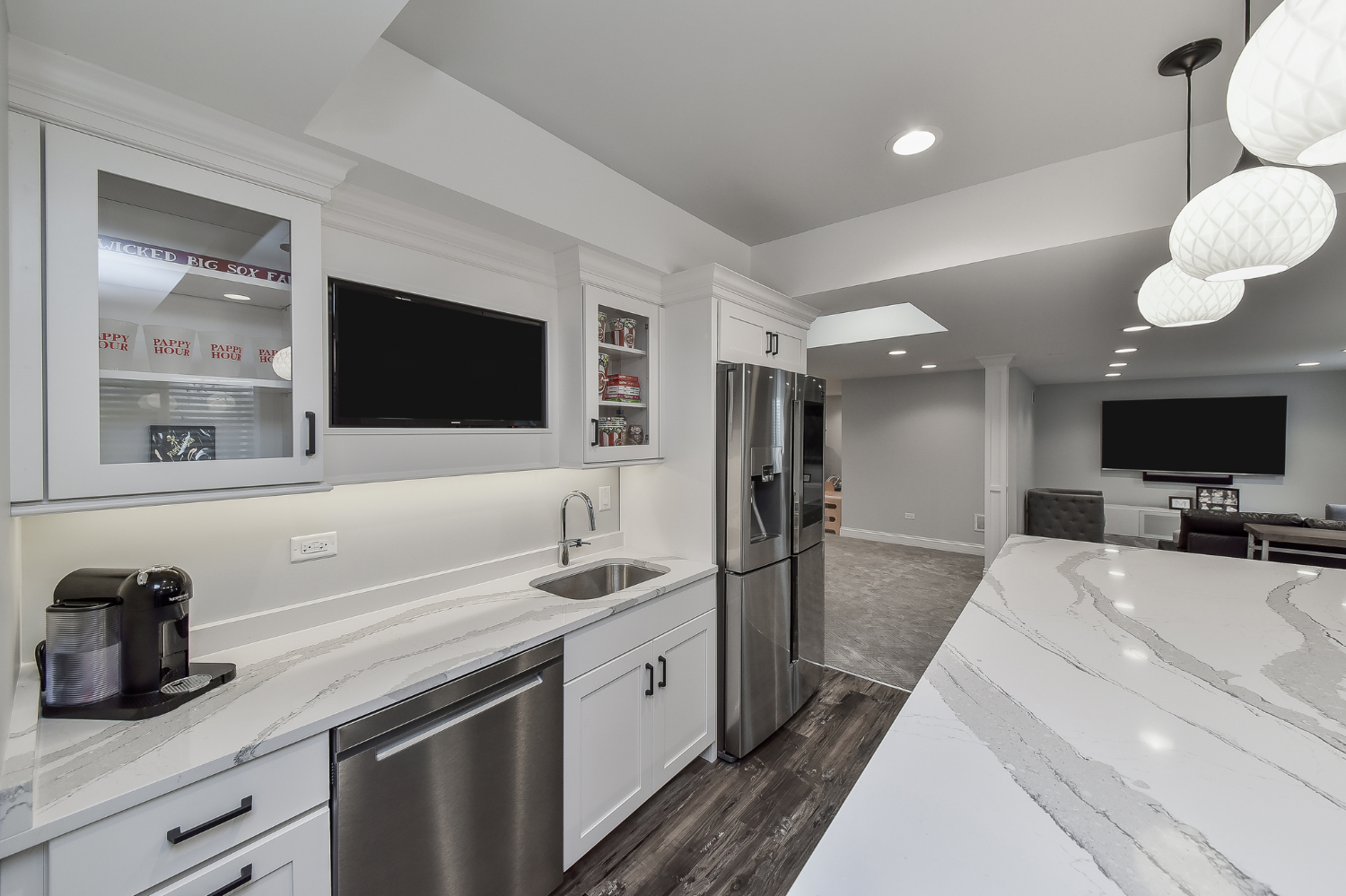 Modern Vs Traditional Kitchen 
